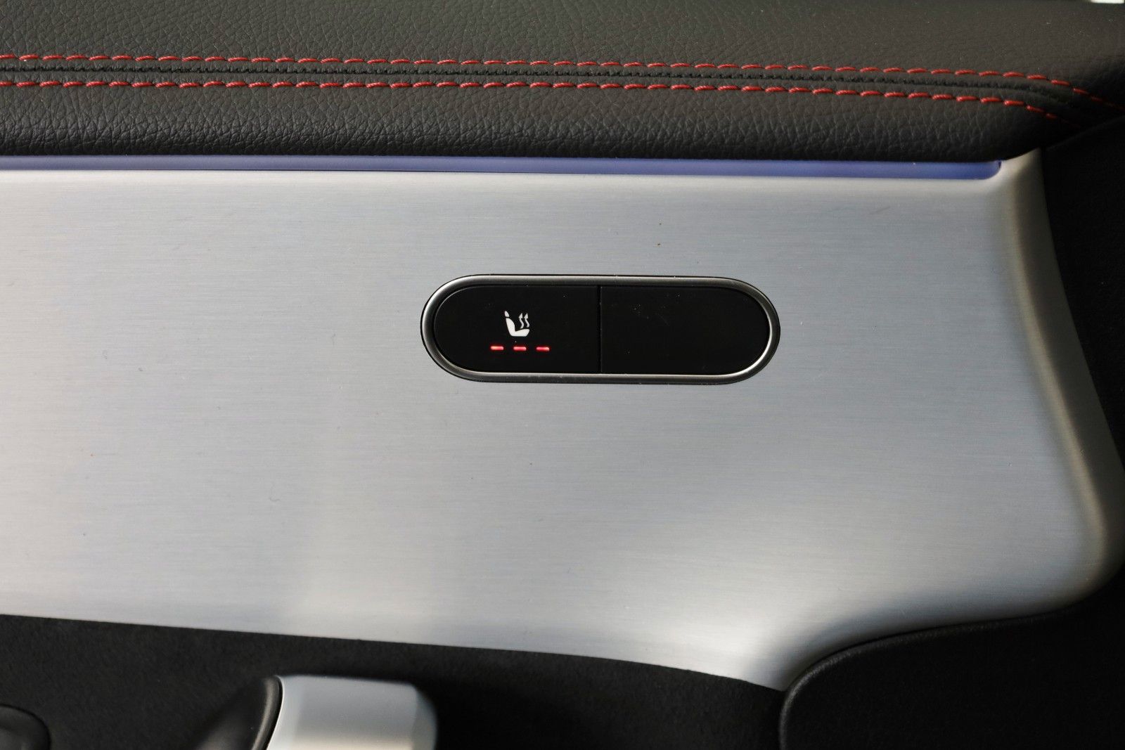 Fahrzeugabbildung Mercedes-Benz CLA 250 e Coupe, AMG line,Navi,LED,SH,Kamera