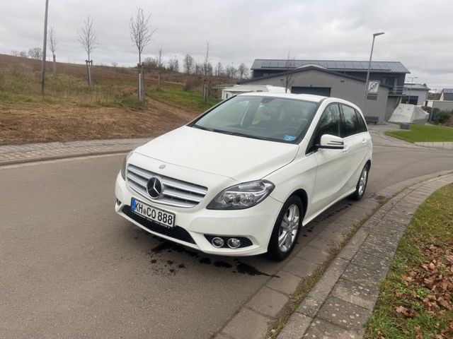 Mercedes-Benz B 180CDI   Diesel Automatik Sehr Guter Zustand