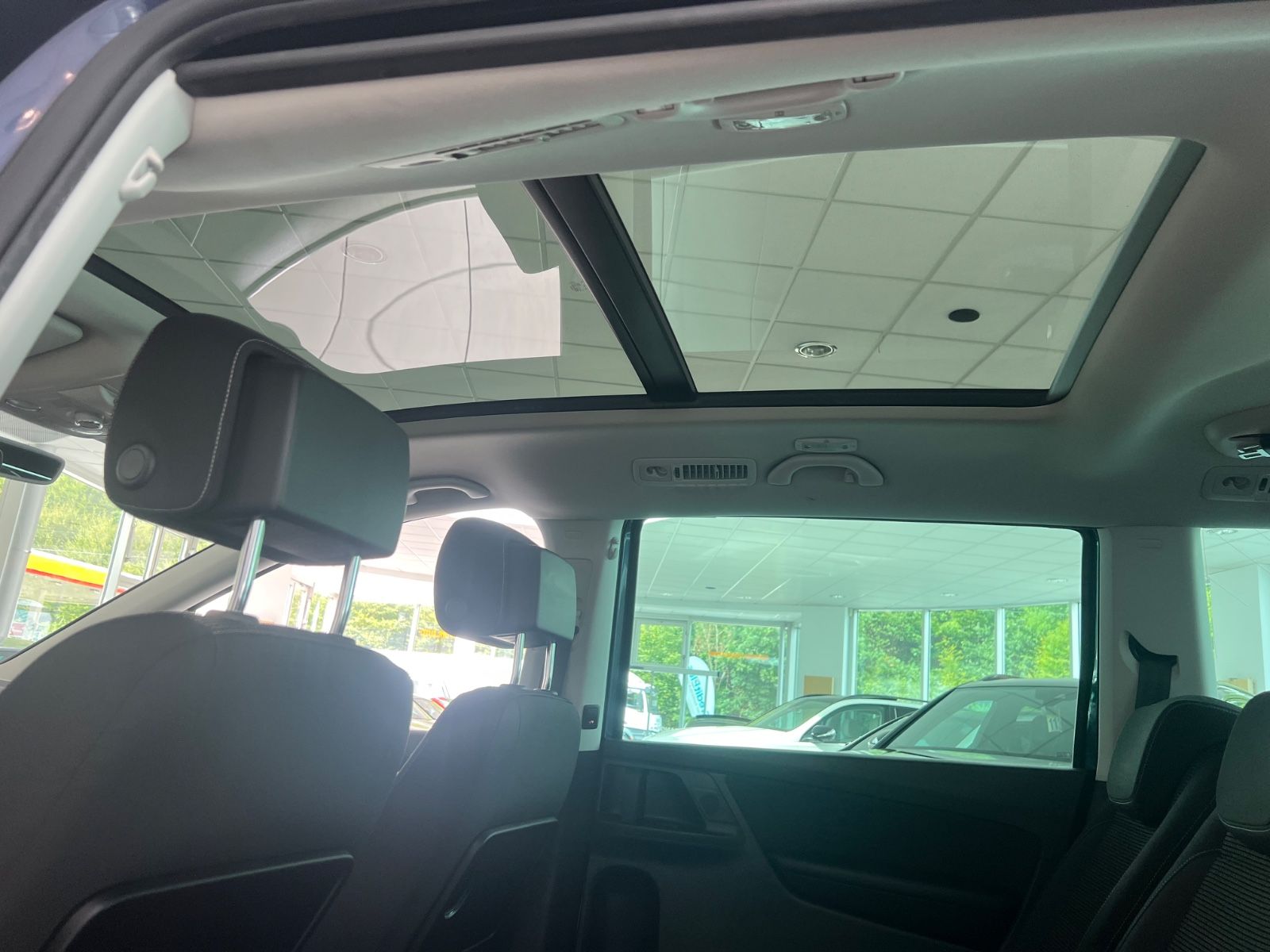 Fahrzeugabbildung Volkswagen Sharan 2.0 TDI Comfortline * PANO* R.KAMERA *AHK
