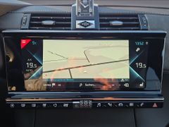 Fahrzeugabbildung DS Automobiles DS 7 Crossback 1.6 E-Tense 300 4x4 Rivoli
