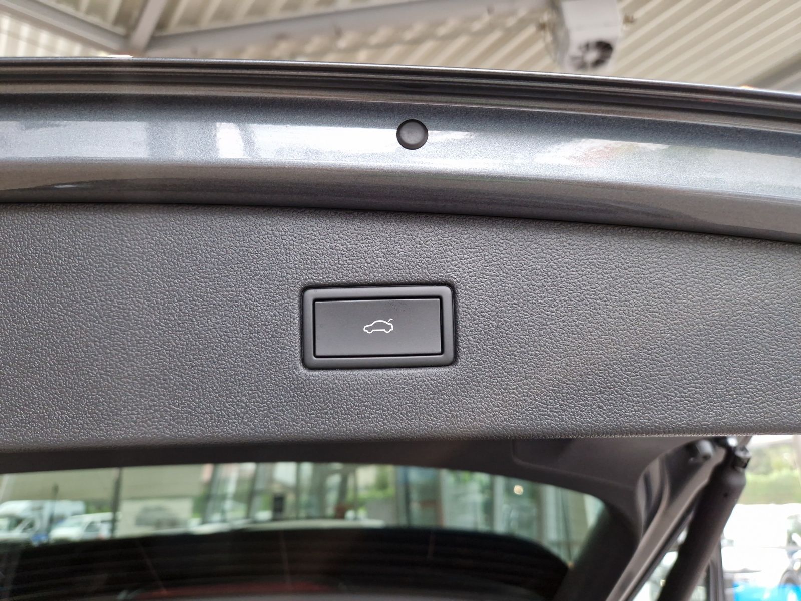 Fahrzeugabbildung Volkswagen Tiguan Allspace TDI R-Line Black 4M 7Si MATRIX A