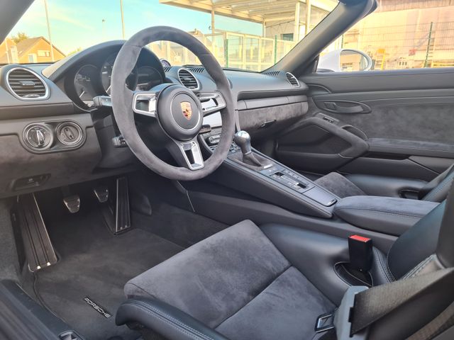 Fahrzeugabbildung Porsche Boxster Spyder/Approved/Schalen/Neuzustand