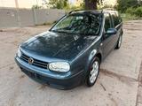 Volkswagen Golf IV. 1,6 mpi Gute Zustand - Volkswagen Golf aus 2003: Kombi