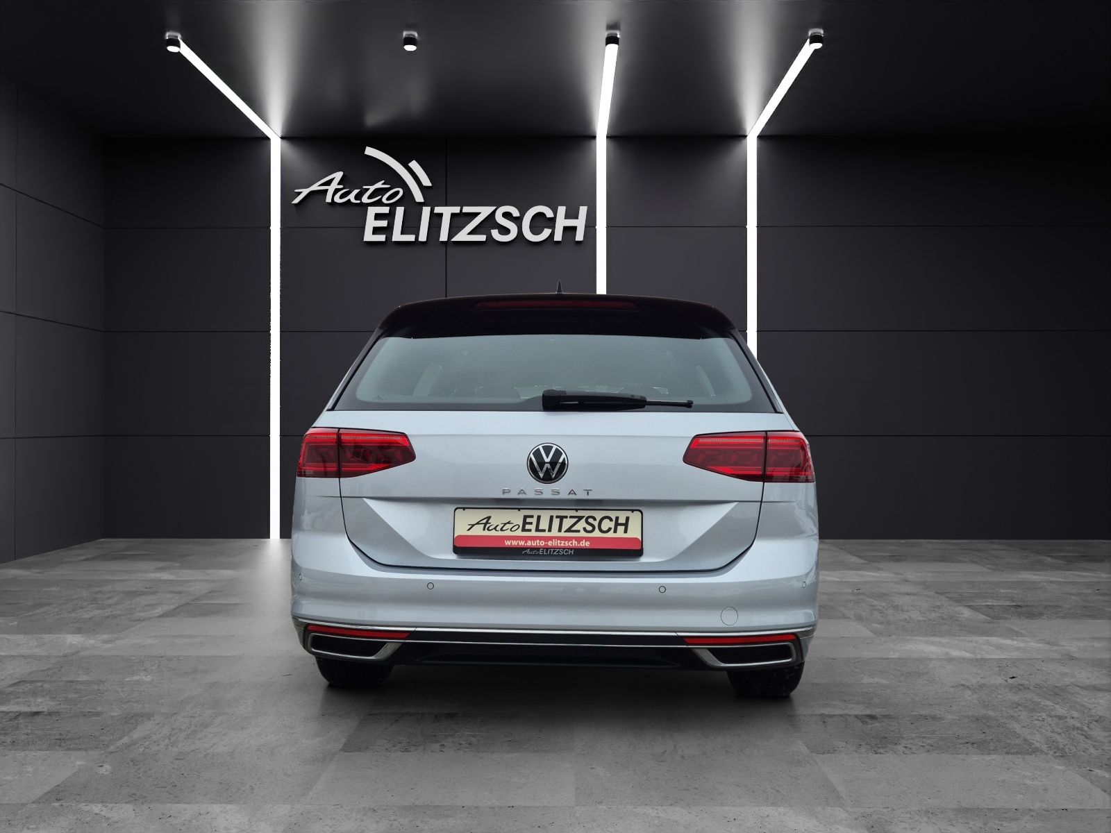 Fahrzeugabbildung Volkswagen Passat Variant TSI R-Line DSG Matrix Navi AID AC