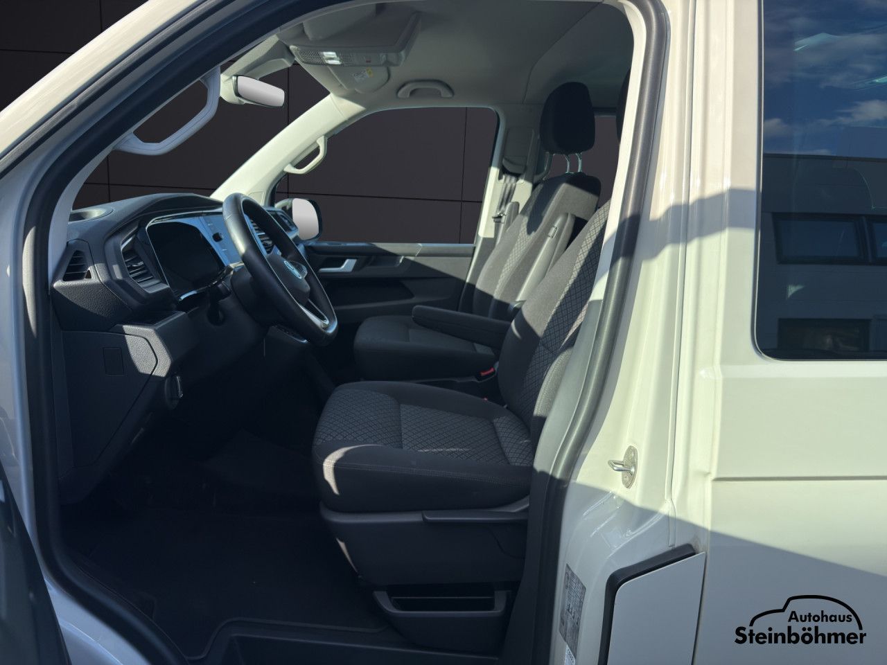 Volkswagen T6.1 Multivan 2.0 TDI DSG Navi ACC Kamera AHK foto 15