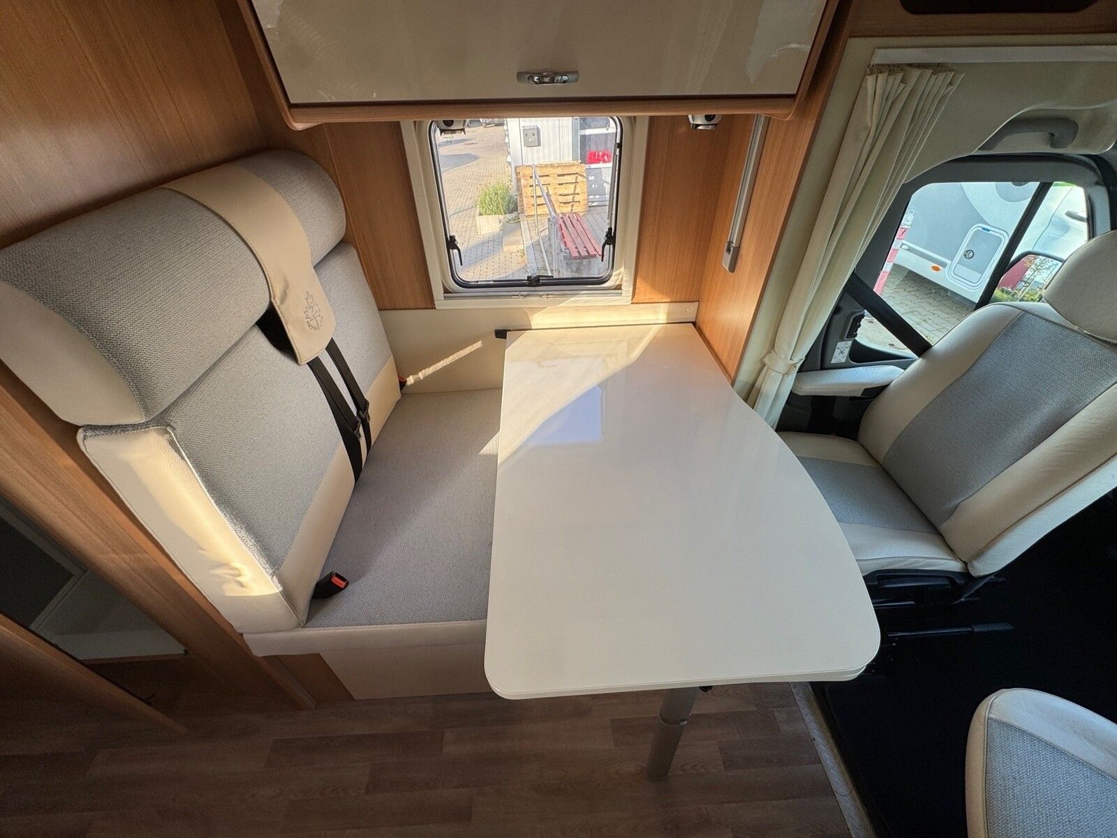 Fahrzeugabbildung Ahorn Camp T 680 Plus Rückfahrkamera, Markise, TV