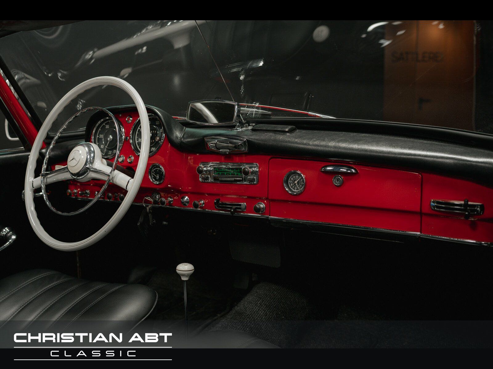 Fahrzeugabbildung Mercedes-Benz 190 SL 121 Cabrio