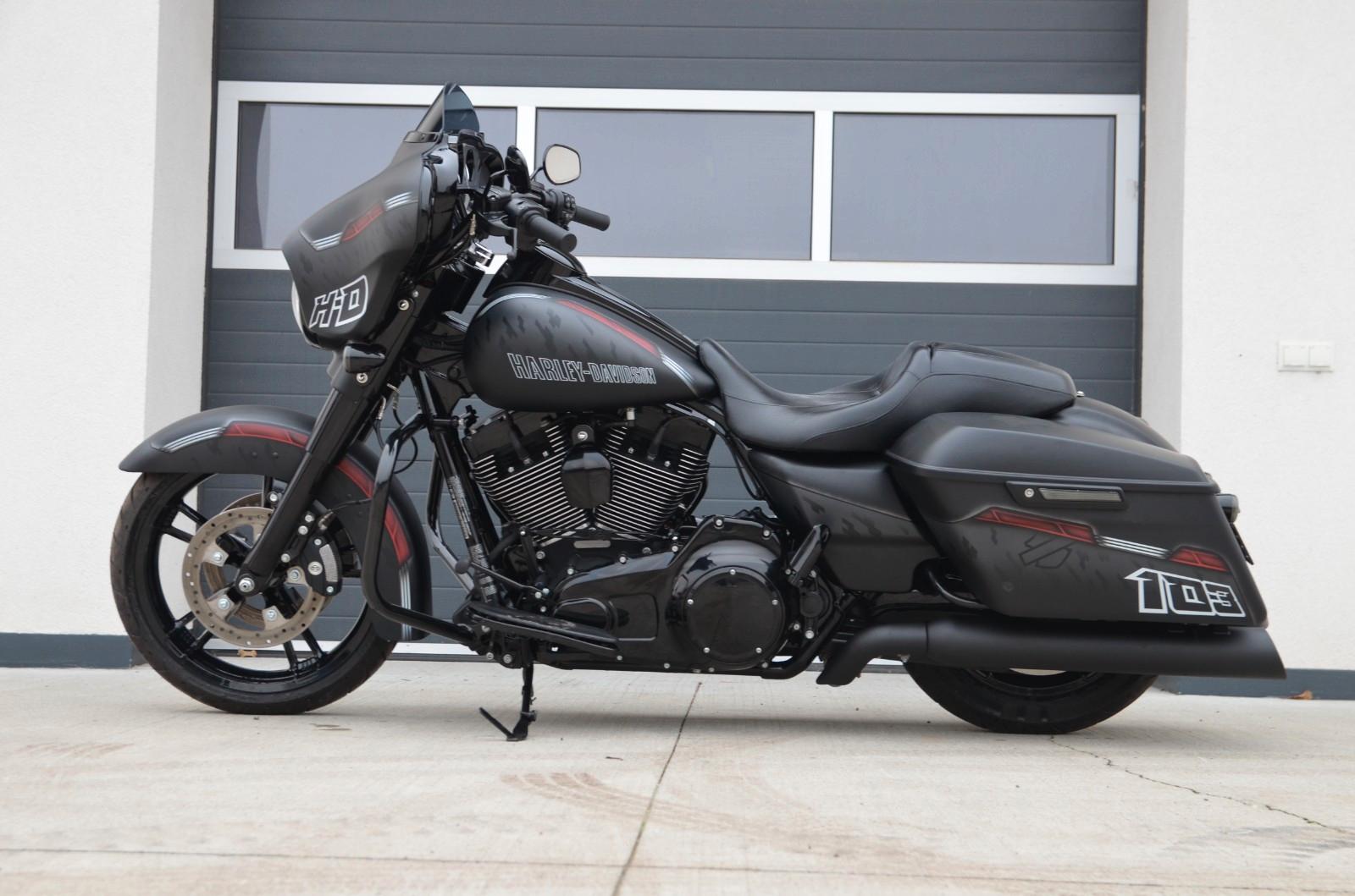 Harley-Davidson FLHXS Street Glide Special Air Brush 103"