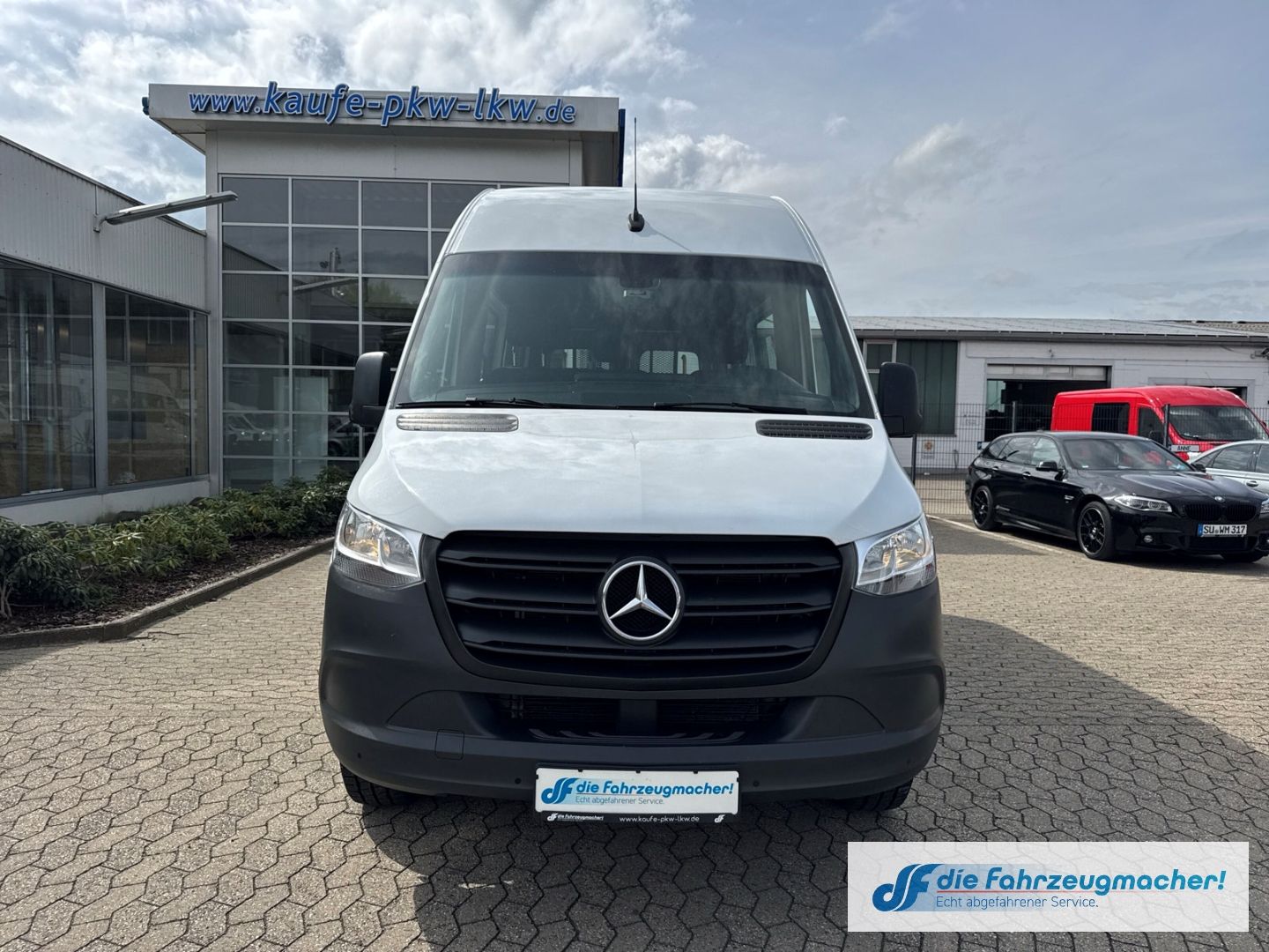 Fahrzeugabbildung Mercedes-Benz Sprinter III Tourer RWD AWD 315 CDI L2 DAB SHZ