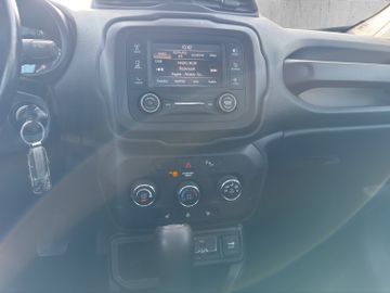 Jeep Renegade 1.4 MultiAir FWD Longitude Pano+SD+SHZ