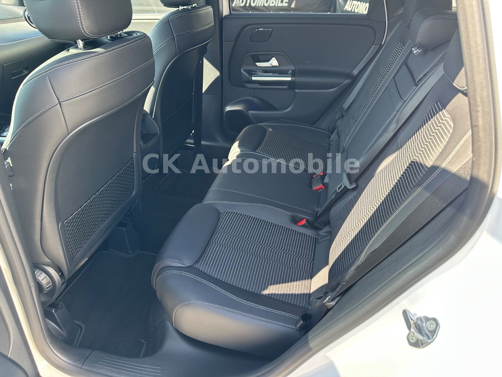 Fahrzeugabbildung Mercedes-Benz B 220 Progressive/Automatik/Navi/LED/Kamera