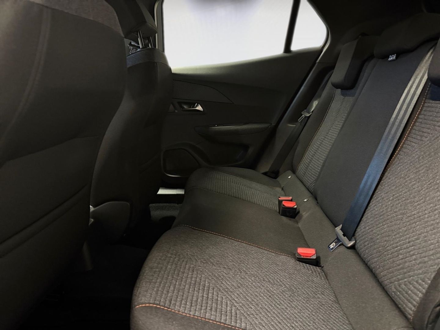 Peugeot 2008 - Bild 12