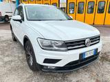 Volkswagen Tiguan 1.6 TDI SCR Urban BlueMotion T - Volkswagen Tiguan mit Diesel-Antrieb: Kombi, Schaltgetriebe