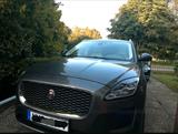 Jaguar E- PACE 2.0 SWD LED Navi Head- Up P... - Jaguar E-Pace von privat