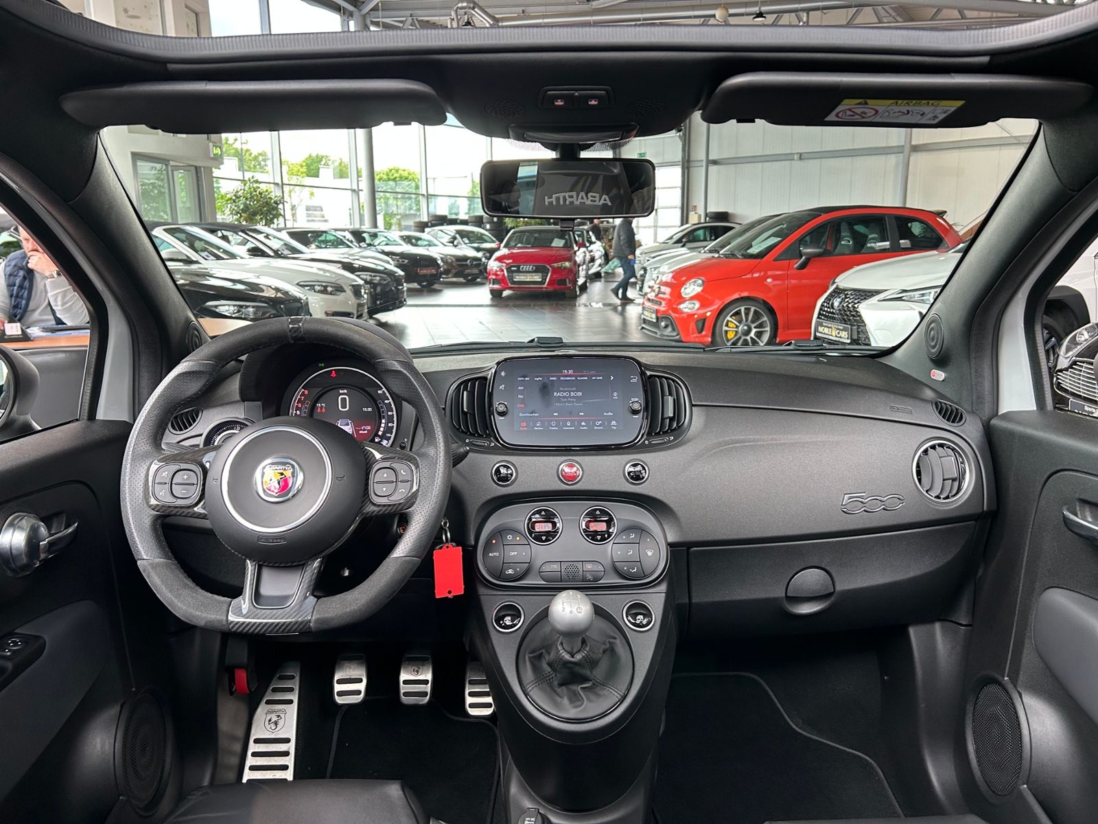 Fahrzeugabbildung Abarth 595C Cabrio Competizione BEATS XEN CARPLAY PDC