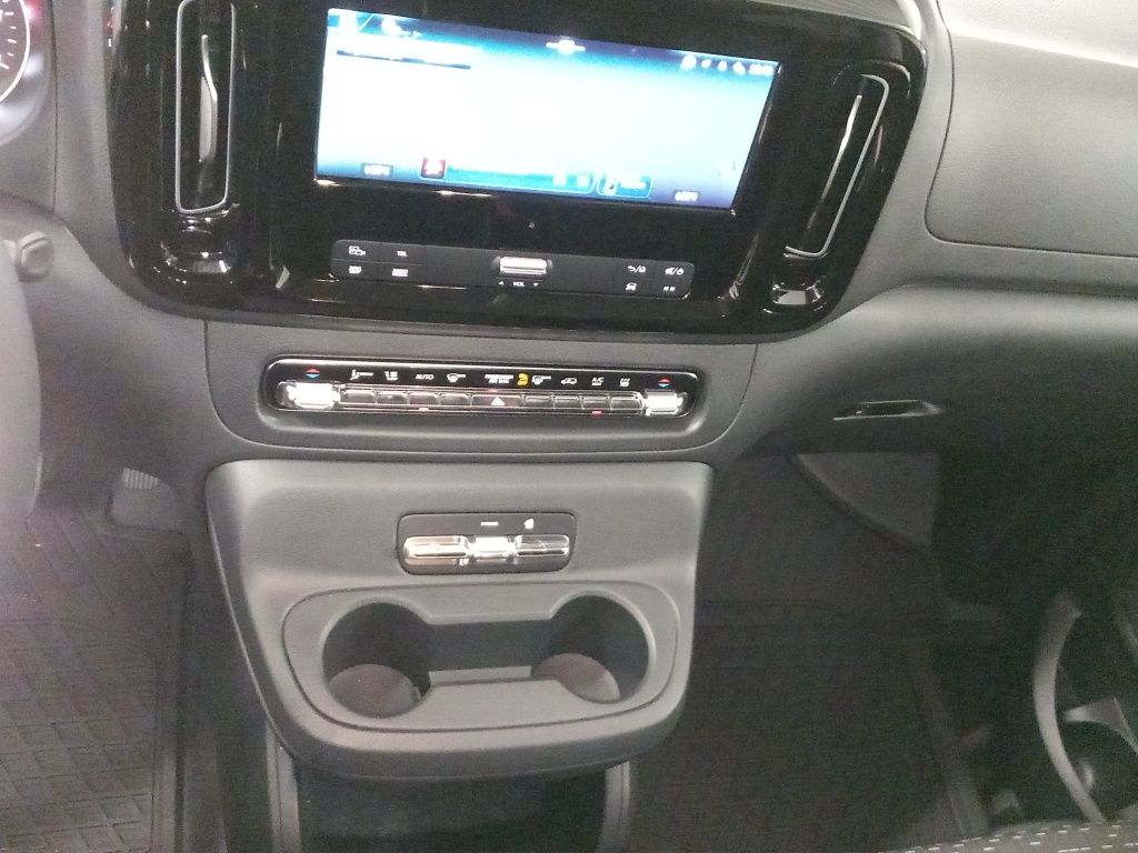 Fahrzeugabbildung Mercedes-Benz Vito 119 CDI 4x4 Mixto Lang AHK*Navi*Standh.*360