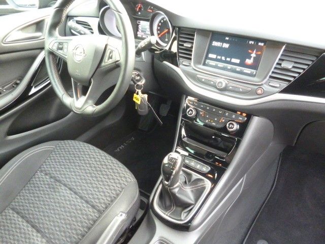 Astra K Lim. 5-trg. Dynamic