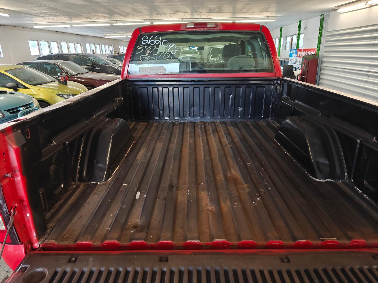 Chevrolet Silverado 2004 — photo 8