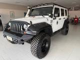 Jeep Wrangler Unlimited 2.8 CRD Raid Sahara - Jeep Wrangler aus 2012: Unlimited