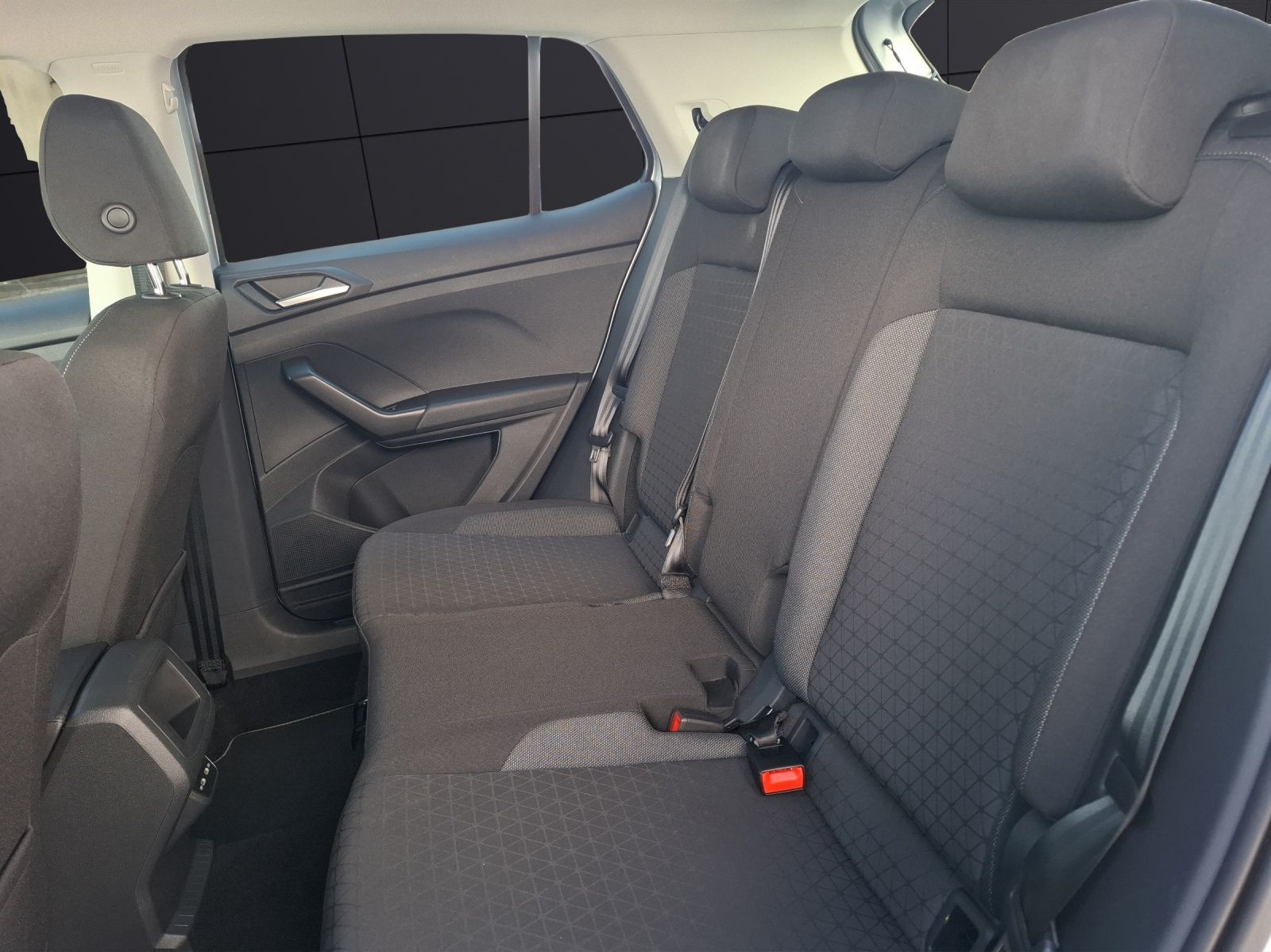 Fahrzeugabbildung Volkswagen T-Cross TSI Life AHK AID Climatronic ACC RFK SH