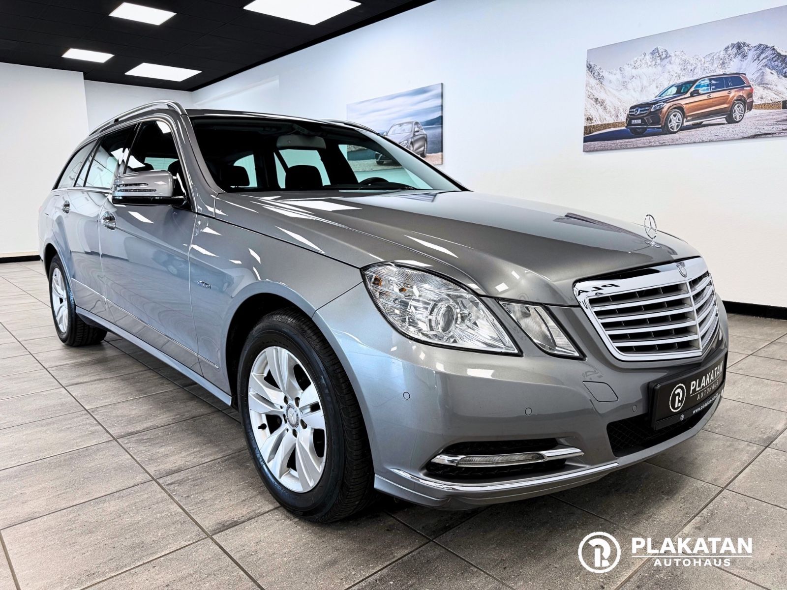 Fahrzeugabbildung Mercedes-Benz E 250 CDI T-Modell Leder AHK MB-Service