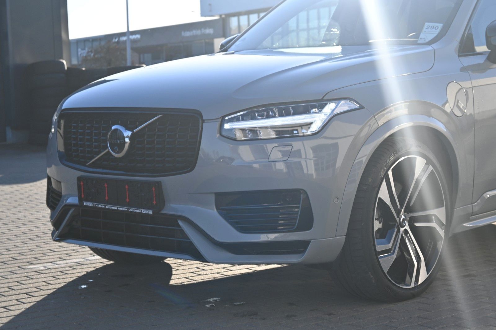 Fahrzeugabbildung Volvo XC90 T8 AWD Ultra Dark*360°*B&W*LUFT*HUD*ACC