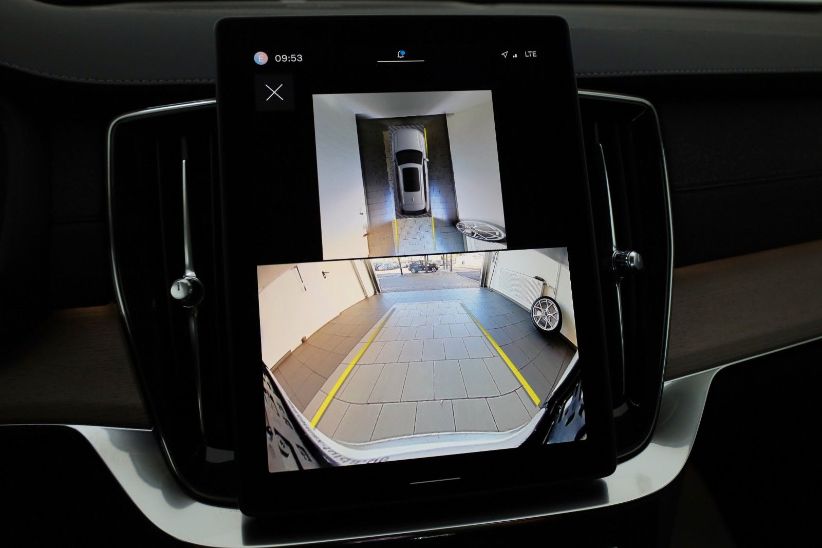 Fahrzeugabbildung Volvo XC90 Plus Bright AWD,7Sitz,4xSH,360°,HUD,ACC,AHK