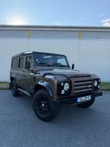Land Rover Defender 110 Td4 "Rough" Lim. Ed. - Land Rover Gebrauchtwagen von 2011