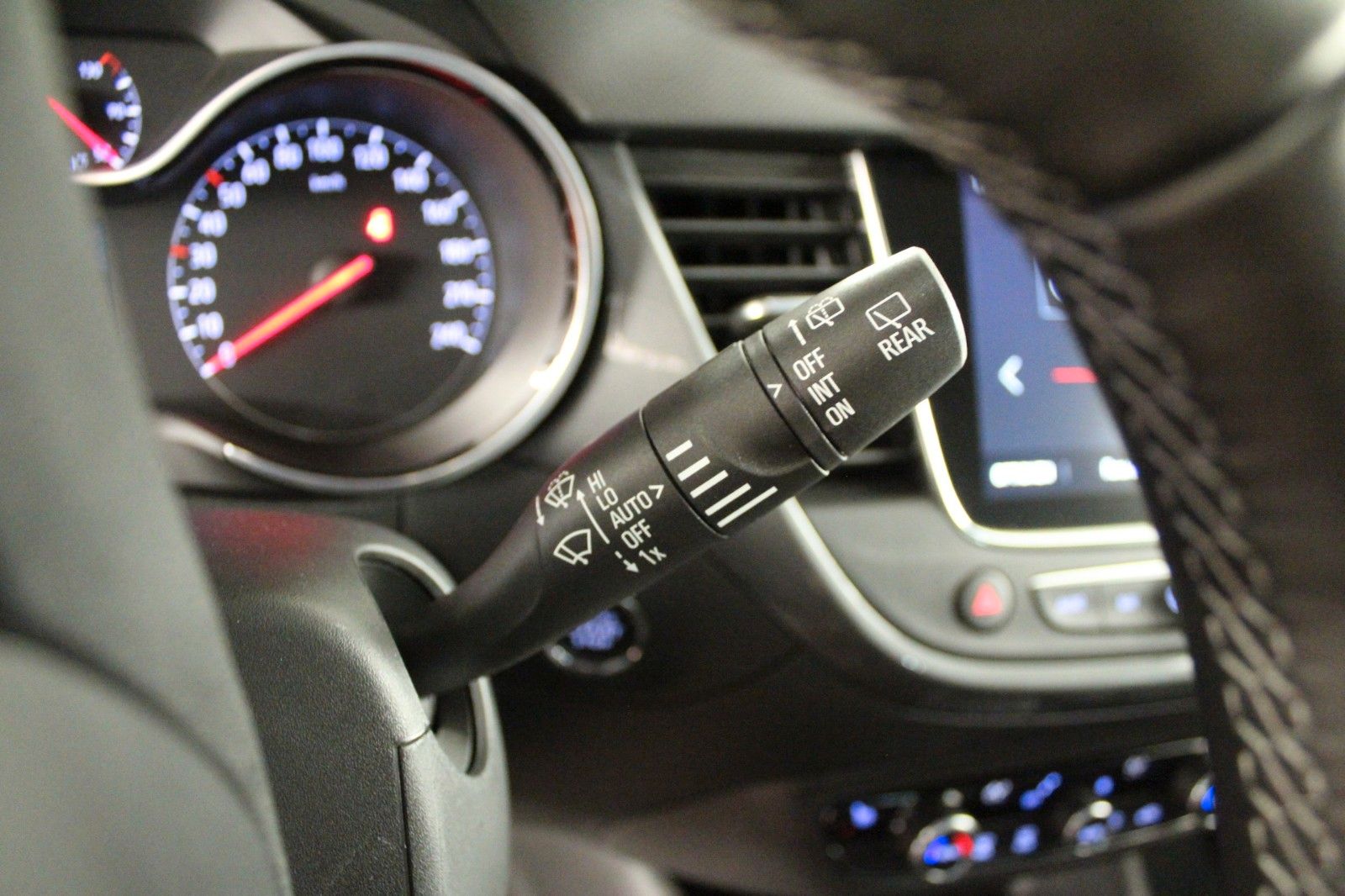 Fahrzeugabbildung Opel Crossland Ultimate 1.2 Turbo