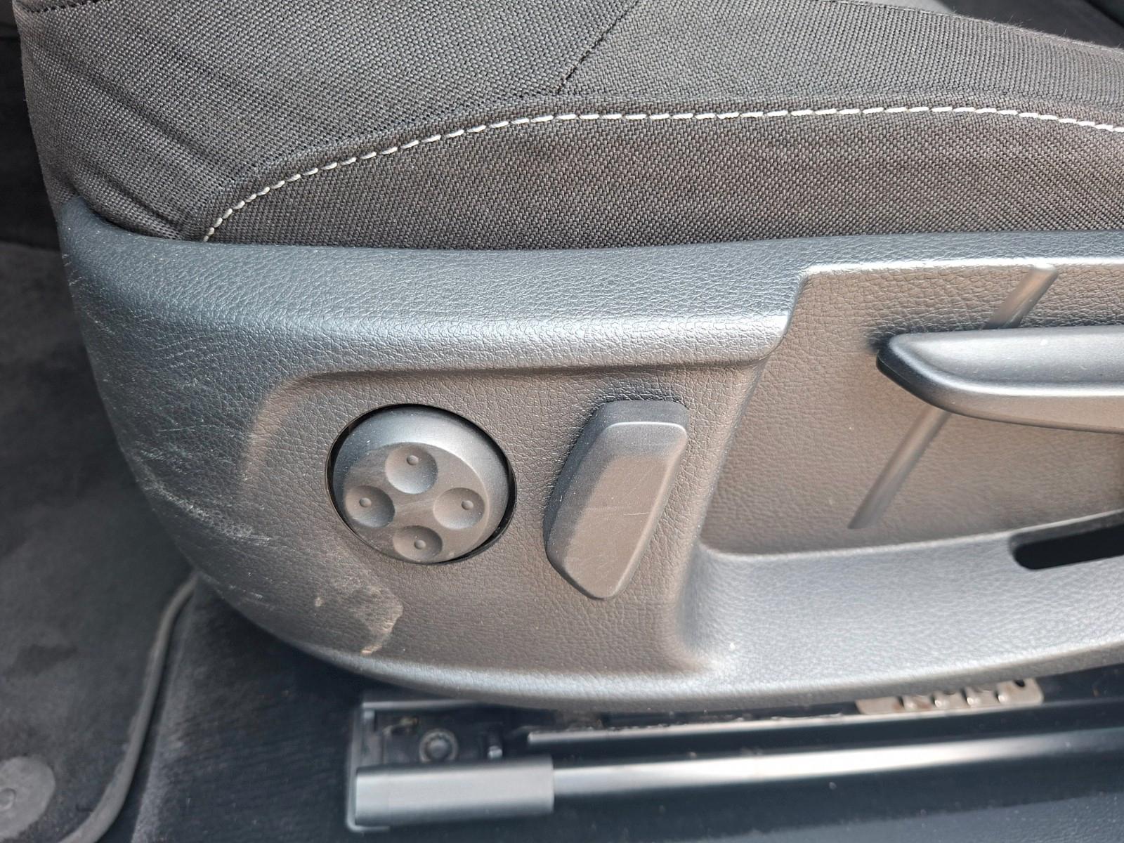 Volkswagen Passat Alltrack 2013 — photo 32