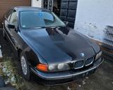 BMW E39 520i 150PS - BMW 520 aus 1998: 520i
