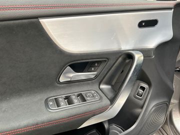 Mercedes CLA 200 Shooting Brake - 9