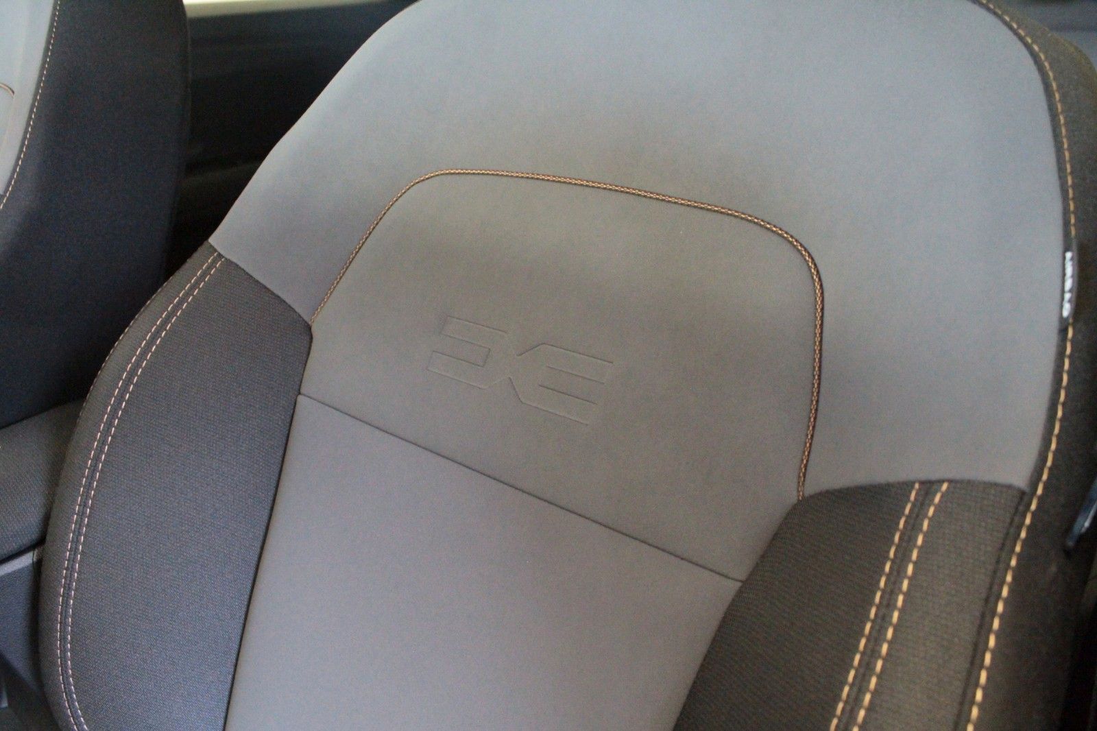 Fahrzeugabbildung Dacia Jogger Hybrid 140 Extreme 5-Sitzer #15223