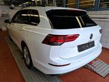 Volkswagen Golf VIII Var. 1.5 eTSI Life DSG RFK*NAV*ACC*SHZ - Volkswagen Golf: Kombi, Automatik
