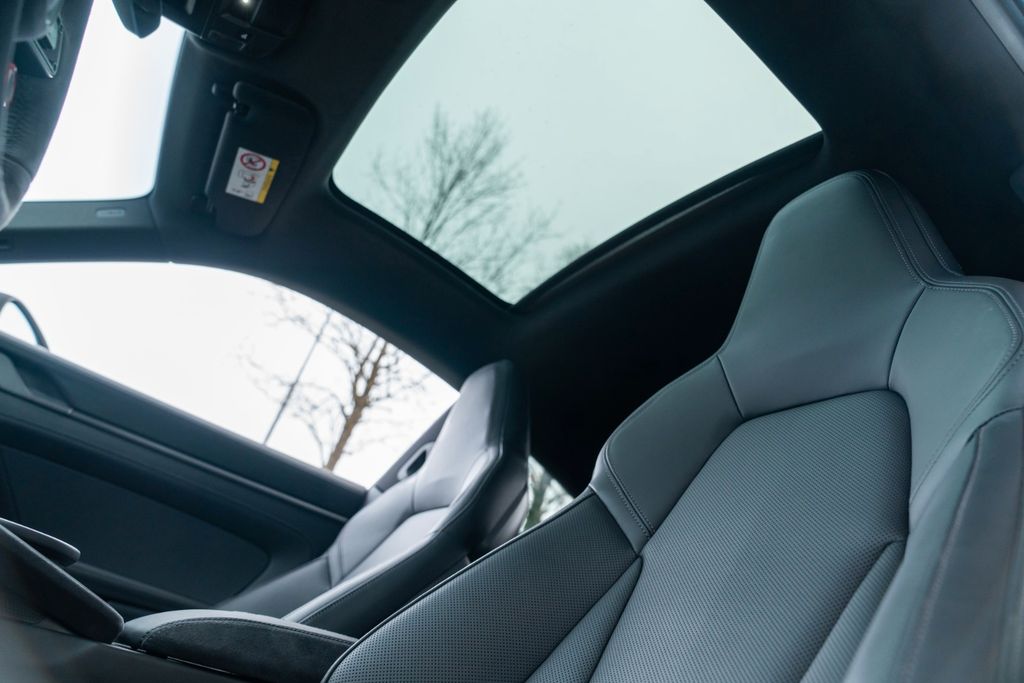 ANDERE Techart T Sport R/ SCHALTER/ 505 PS/ MATT CARBON ANDERE Techart T Sport R/ SCHALTER/ 505 PS/ MATT CARBON