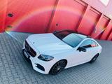 Mercedes-Benz E 400 4MATIC Autom. - - Mercedes-Benz E 400 in Duisburg