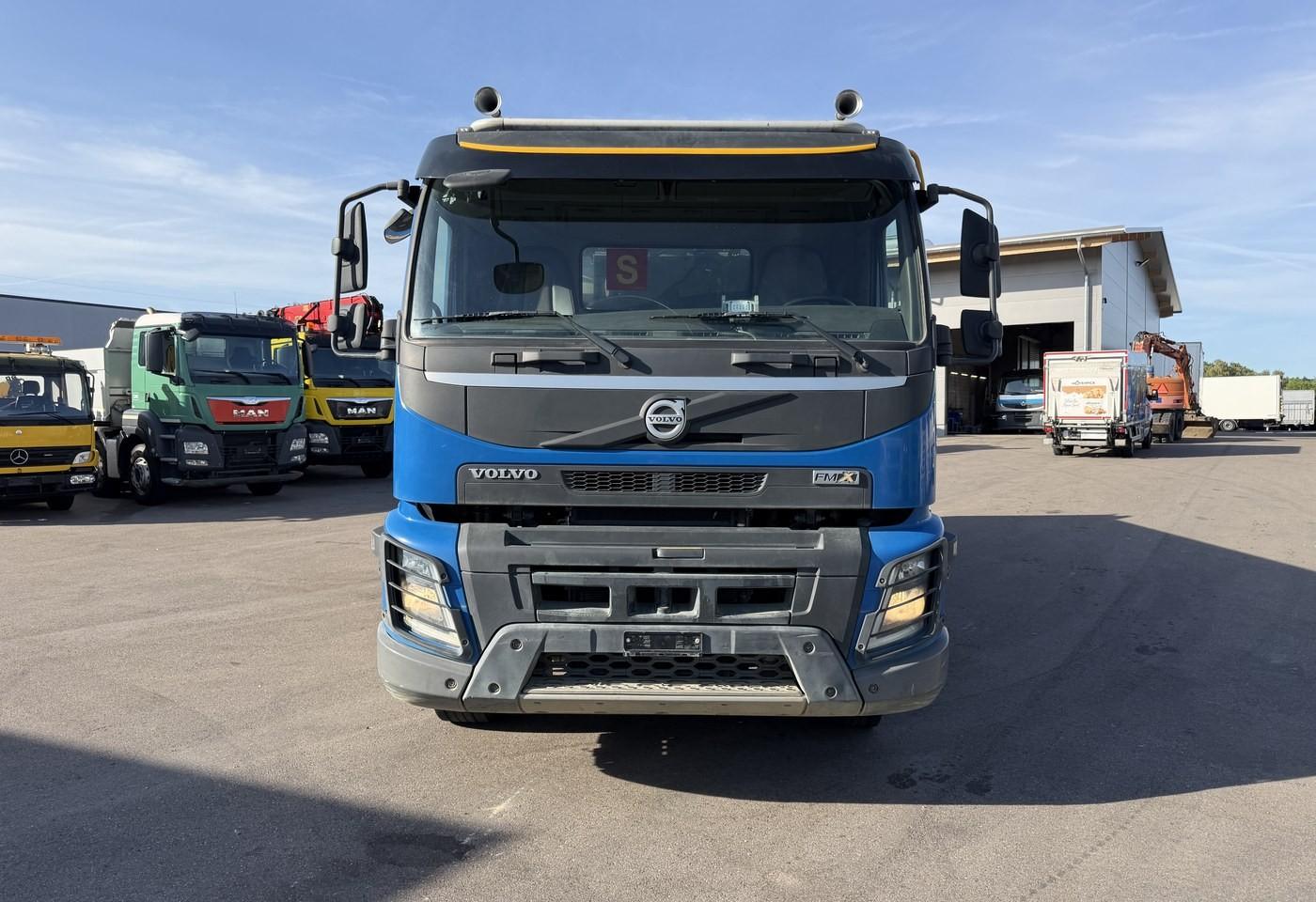 Volvo FMX-500 10x4R Trösch  / Swiss-Vehicle