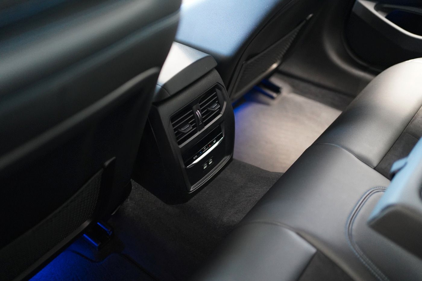 Fahrzeugabbildung BMW 320i M Sport +Laserlicht+DrivingAssistant+HeadUp