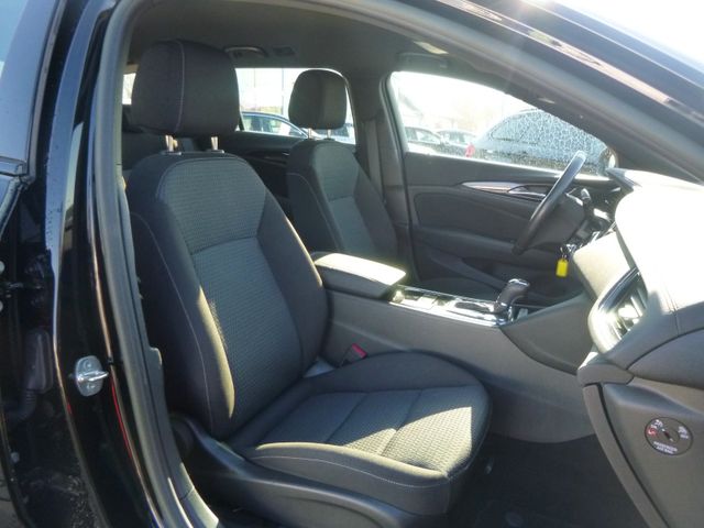 Fahrzeugabbildung Opel Insignia B Sports Tourer >AUT/AHK/LED/NAV/PDC