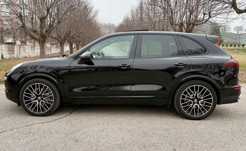 Image of Porsche Cayenne