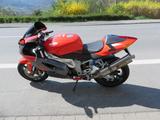 Aprilia RSV 1000 RR - APRILIA 1000 R