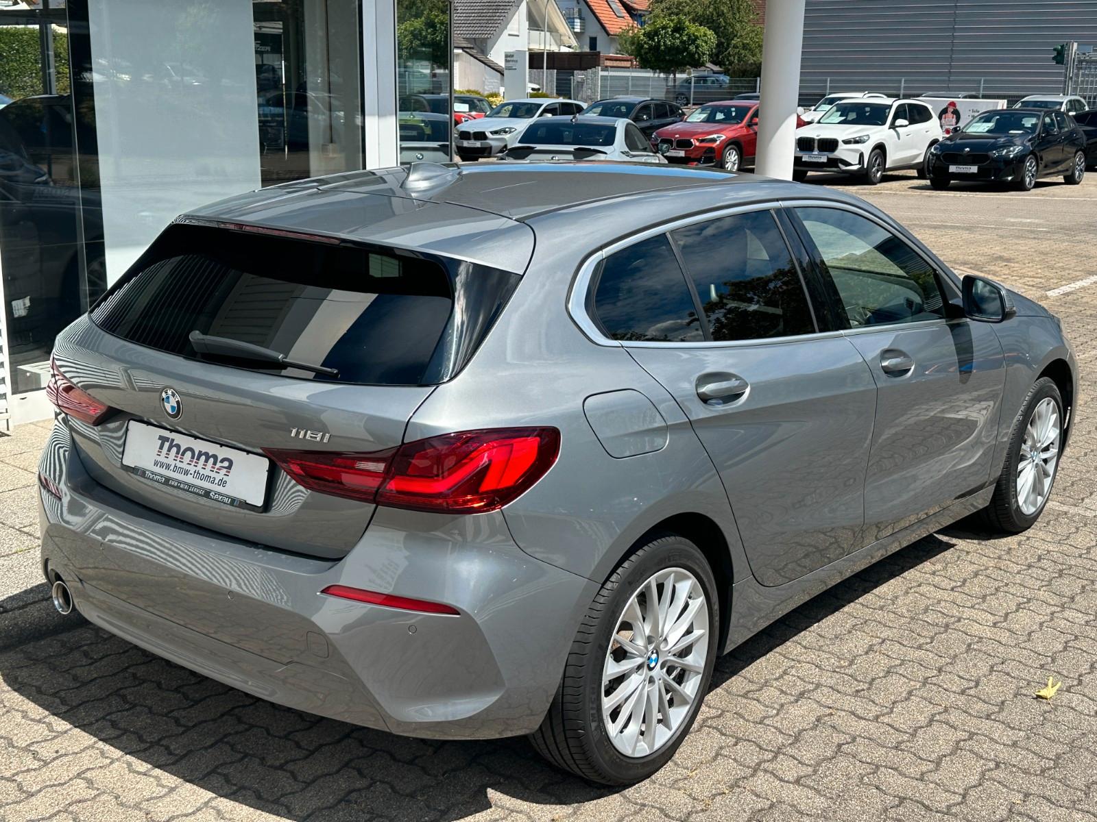 BMW 118 i Lim. Advantage+Live-Co-Pro.+LED+DAB+Sitzhz