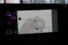 VW Golf 2.0 TDI R-Line | Pano | Matrix | Navi | ACC VW Golf 2.0 TDI R-Line | Pano | Matrix | Navi | ACC