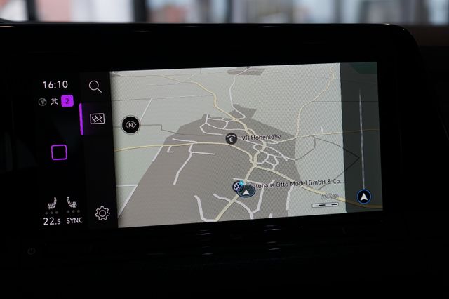 Volkswagen Golf 2.0 TDI R-Line | Pano | Matrix | Navi | ACC Volkswagen Golf 2.0 TDI R-Line | Pano | Matrix | Navi | ACC