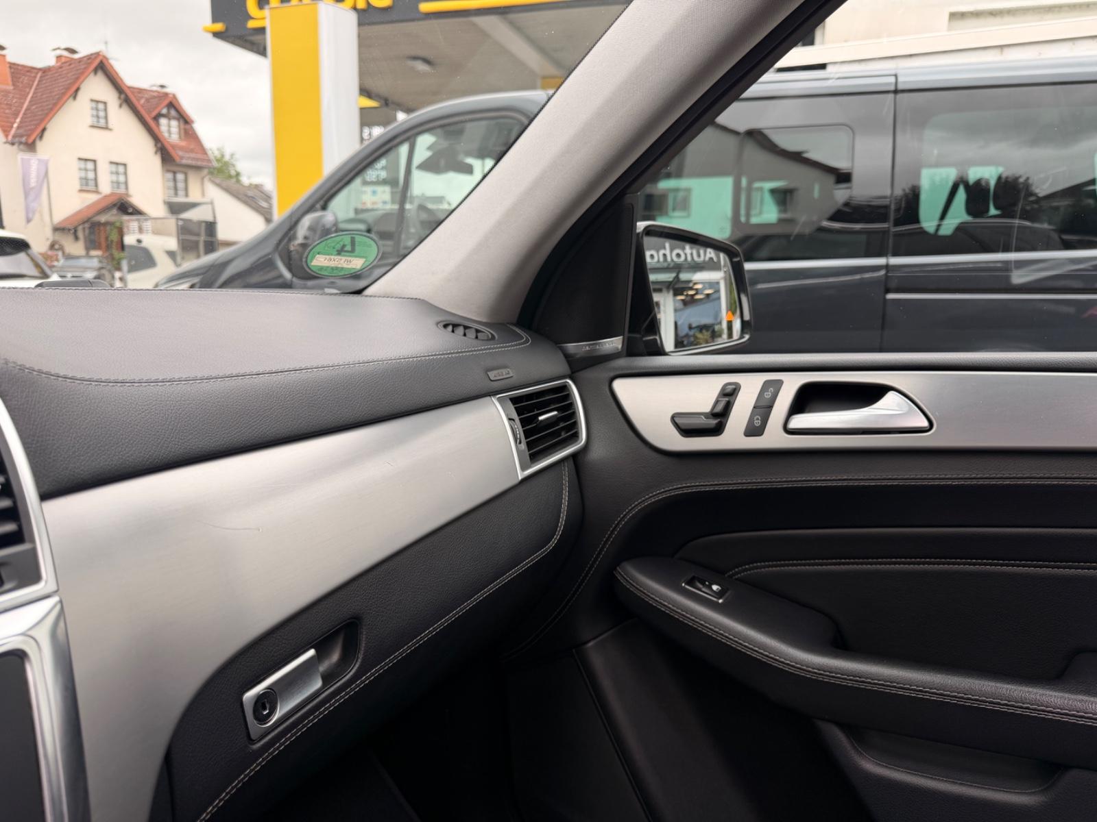 Mercedes-Benz ML 350 ML BlueTec 4Matic AMG*Pano.*AHK*