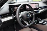BMW 520i/M-SPORT/NP80t€/AHK/StHz/SITZLÜFTUNG/H&K/360