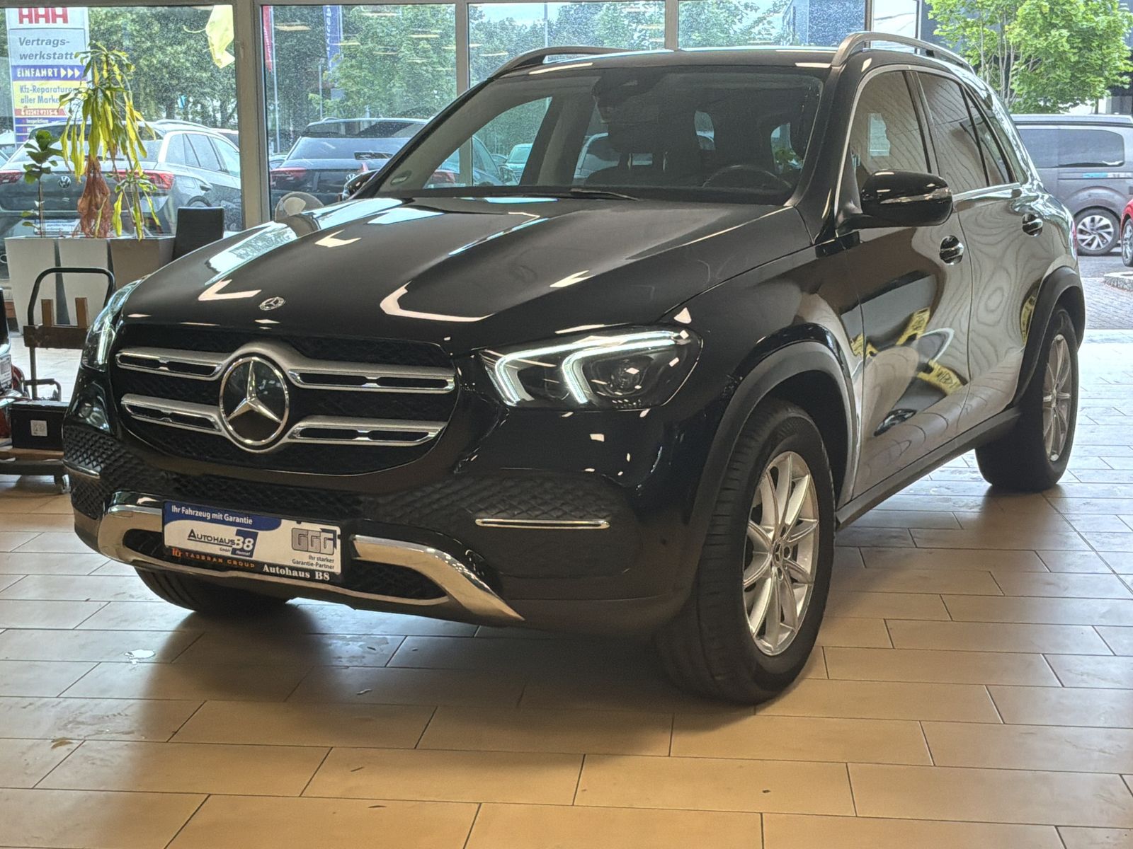 MERCEDES-BENZ GLE 350 MBUX*AHK*Leder*CAM*Ambiente*1hand*STheiz