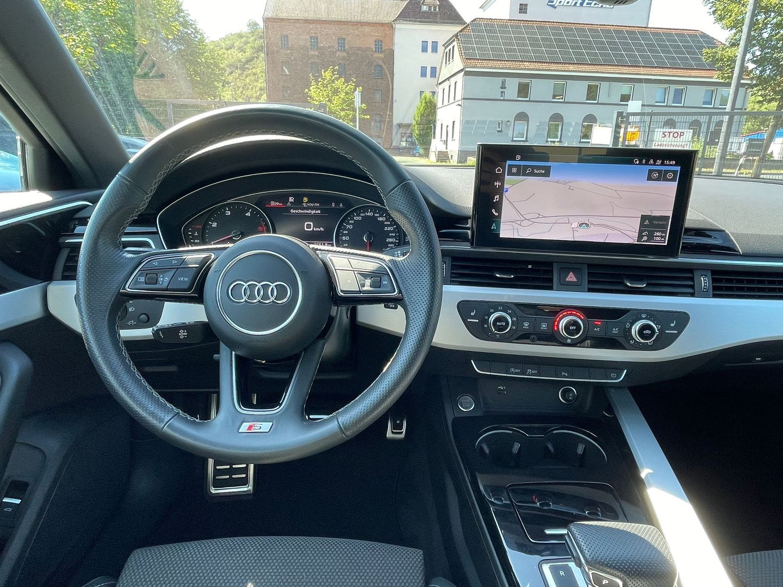 Fahrzeugabbildung Audi A4 2.0 TDI S-LINE MATRIX LED/TEMP/NAVI/SOUND DSP