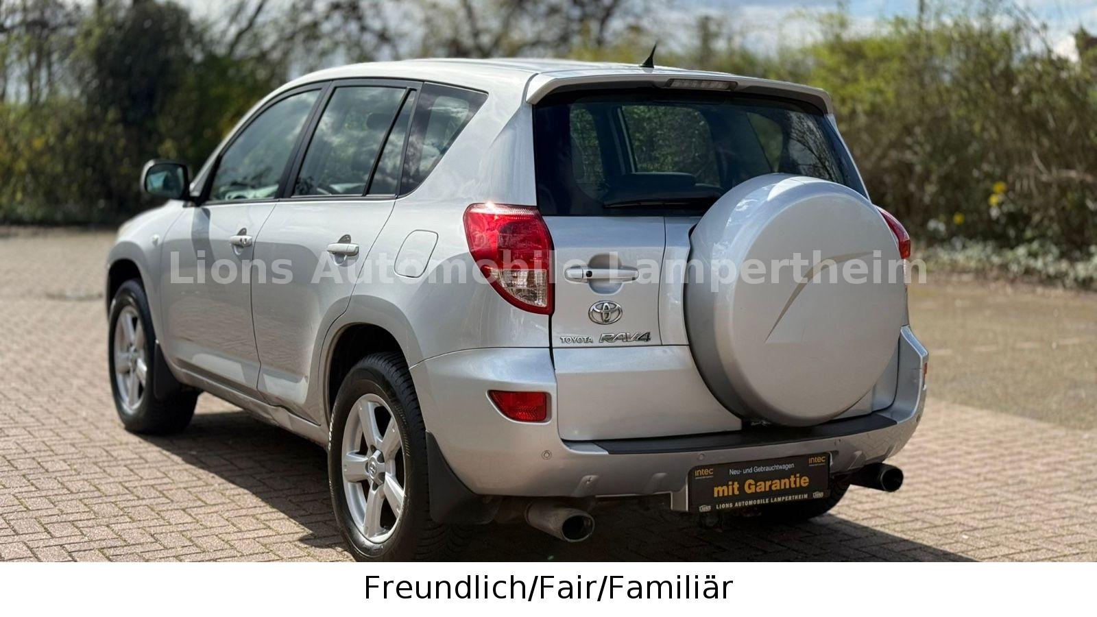 TOYOTA RAV 4 152 CH 4X4 BVM - EXECUTIVE -  Climatisation - VOLANT EN CUIR
