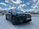 BMW Pano/Laser/360°/Driv.Assist.Prof/H&K/Softcl/Tow - schwarze BMW iX